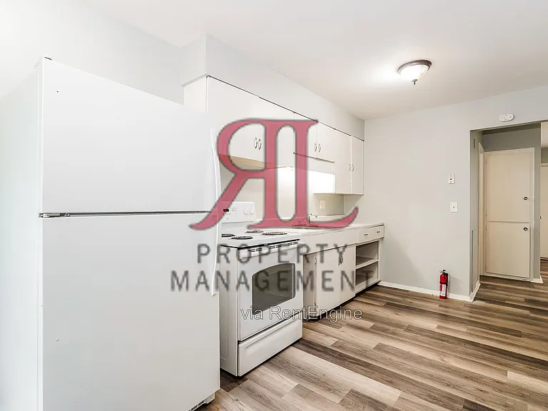 1662 Hillcrest Ave — Photo 13