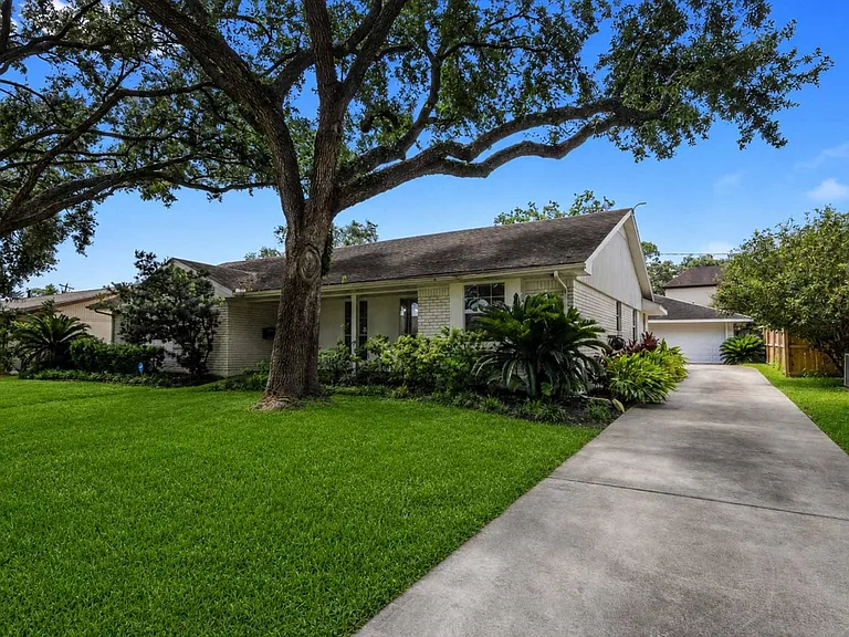 5219 Cheena Dr — Photo 1
