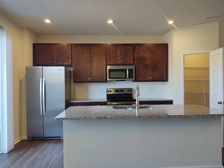 1137 Grays Mill Rd — Photo 3
