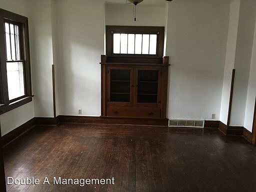 2nd image of 2829 E 4th St