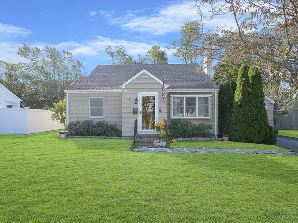 30 Harris Street, Patchogue, NY 11772