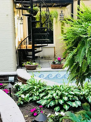 Rented by Compass | media 28