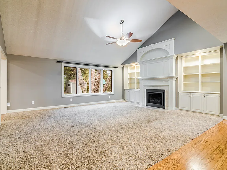 1108 Morgan Ln — Photo 5
