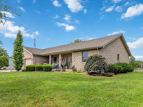 3rd image of 92 Avian Ln