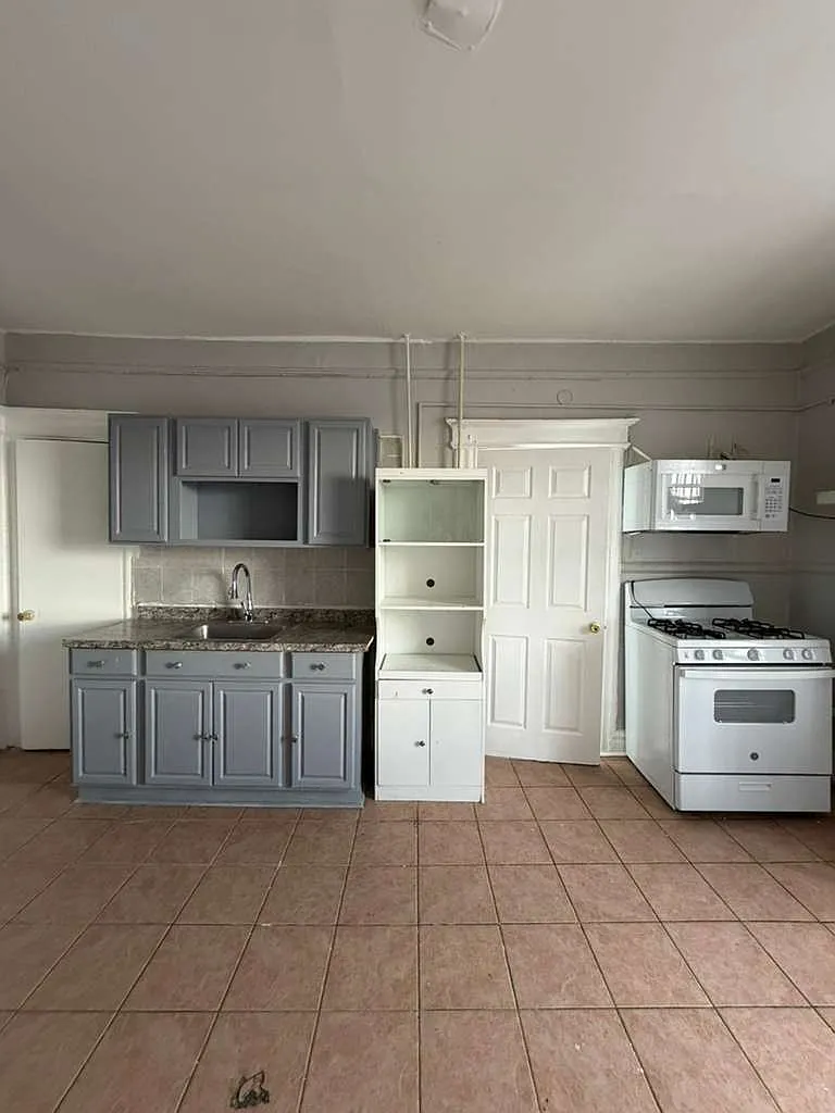 2 bed, $1,650 — Photo 1