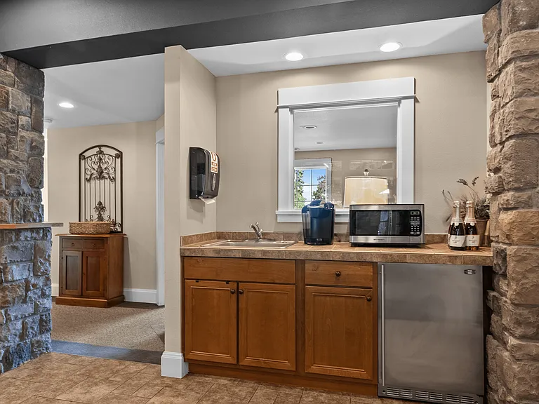 Convenient clubhouse refreshment area.