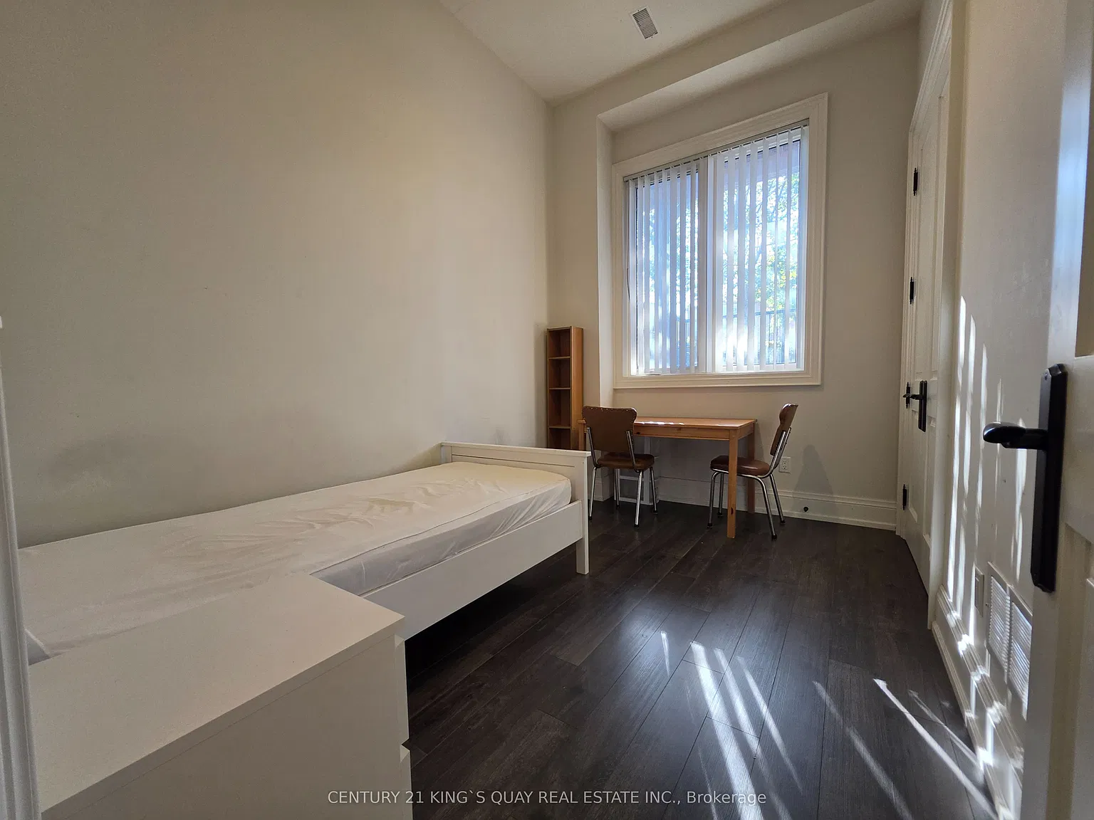 1 bed, $1,400 — Photo 3
