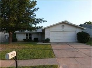 702 E Timberview Ln, Arlington, TX 76014