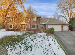 5326 Paola Cir, Bloomington, MN 55437