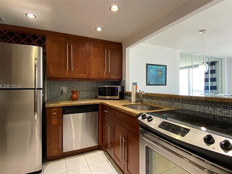 401 Ocean Dr #722 — Photo 16
