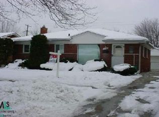 29348 Shackett Ave, Madison Heights, MI 48071