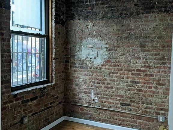 2nd image of 1131 Myrtle Ave #422