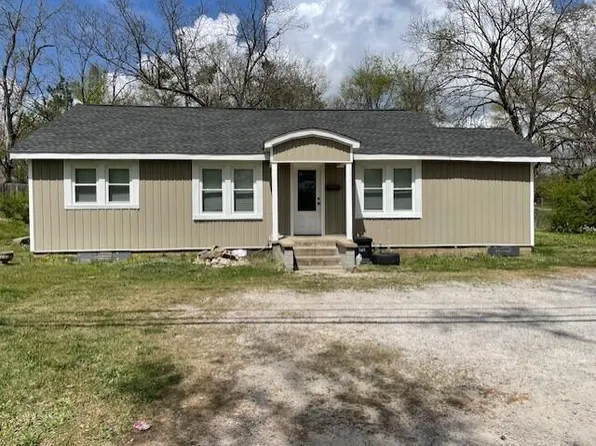1208 E Church St, Booneville, MS 38829