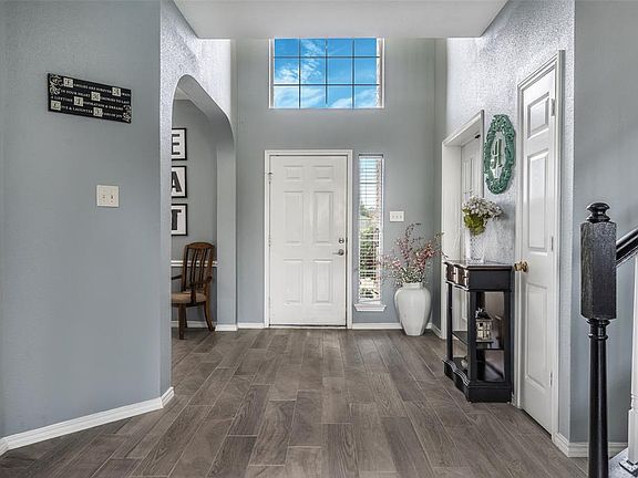 3rd image of 3407 Dogwood Ct