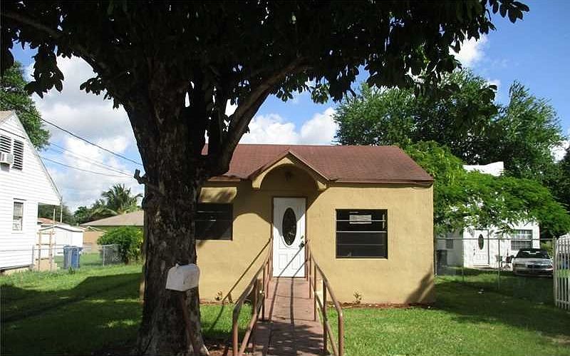 2129 NW 44th St, Miami, FL 33142 | Zillow