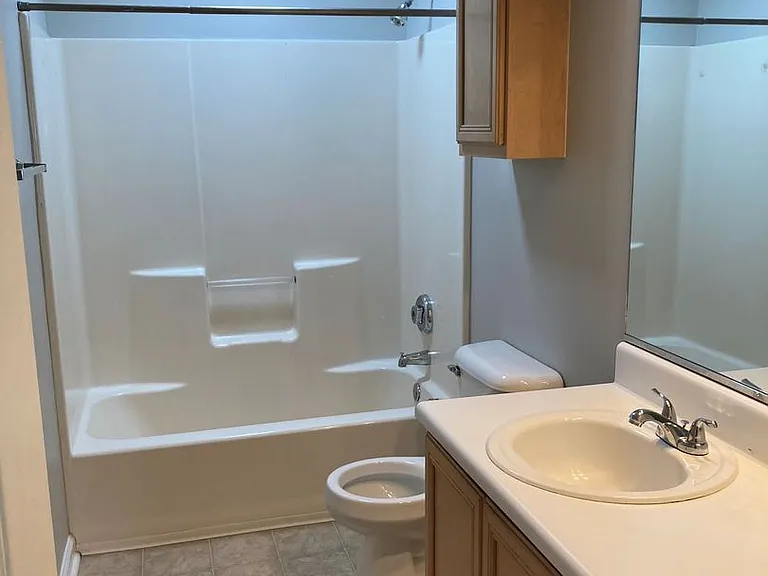 109 Barts Dr — Photo 2