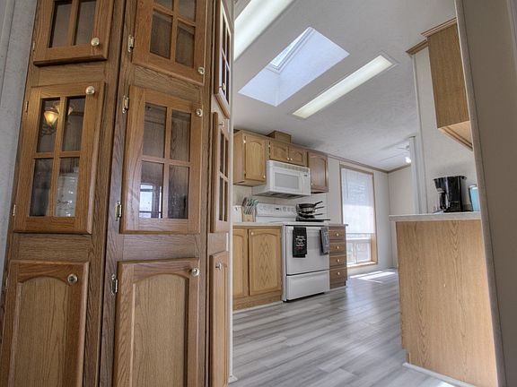2nd image of 8418 Auburn Ct