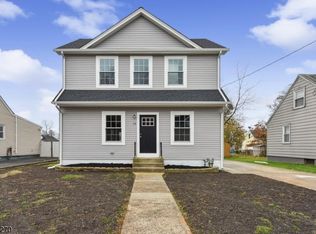 13 Albany St, Edison, NJ 08837