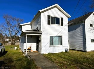 609 Pershing Rd, Zanesville, OH 43701