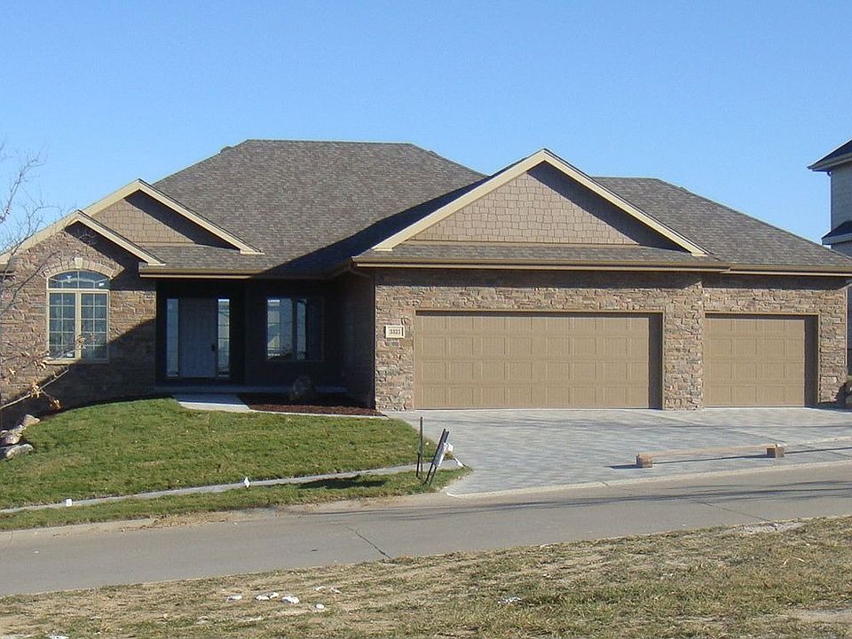 1st image of 3321 S 185th Ave