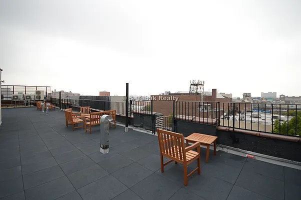 Rented by Sam Tabak | media 56