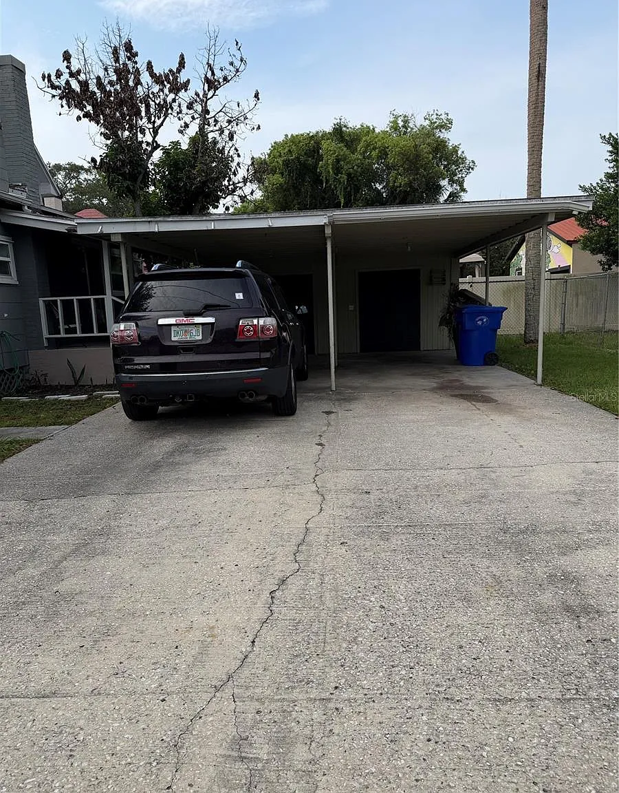 3 bed, 1.0 bath, 1095 sqft, $1,700 — Photo 4