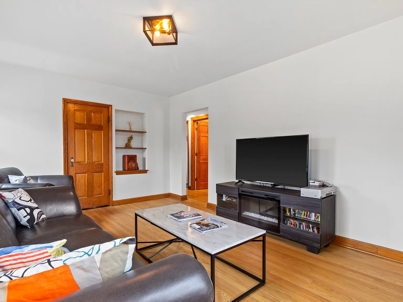 2 bed, 1100 sqft, $1,450 — Photo 4