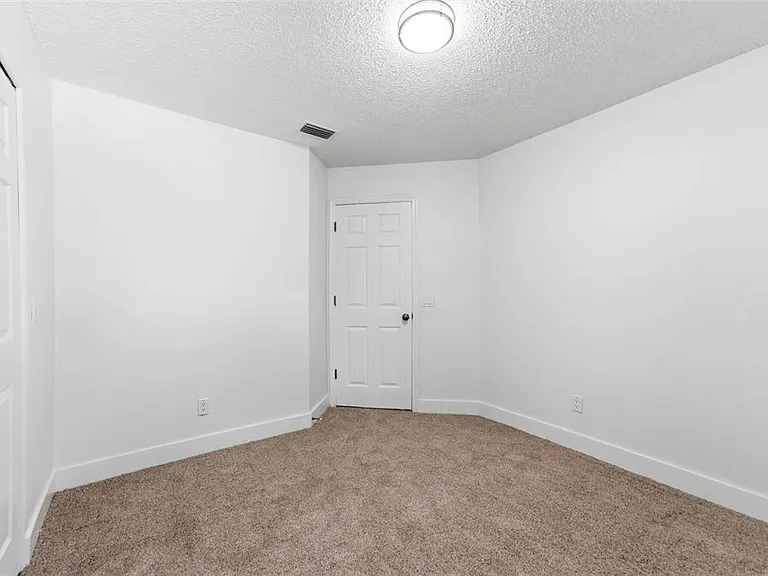 6048 Sand Key Ln — Photo 26