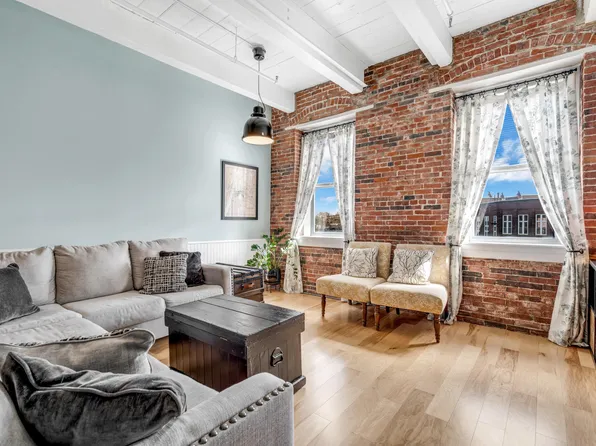 1 Saco Island Terrace #131, Saco, ME 04072