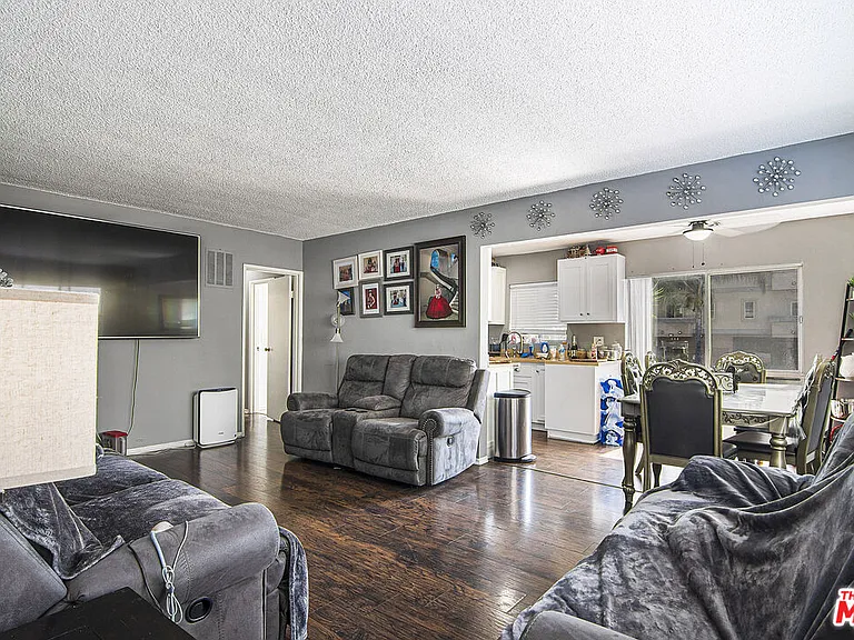 333 S Serrano Ave #5 — Photo 5