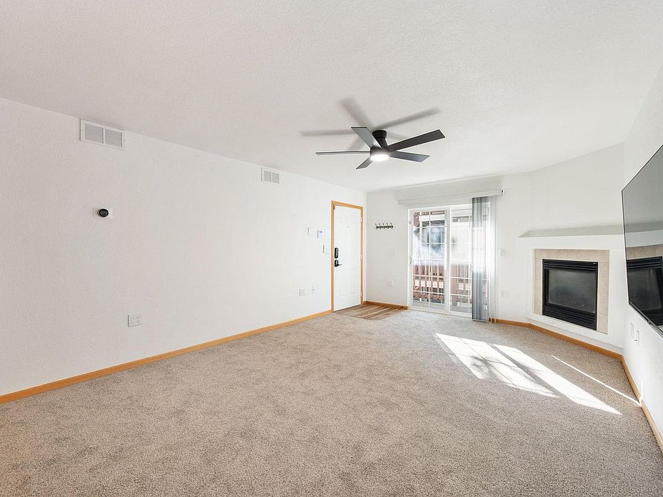 1st image of 1221 University Ave #D-202