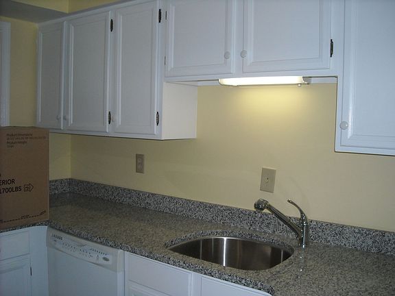 New Kitchen Tops and Cabinets