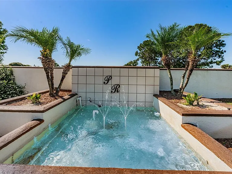 2575 Pine Ridge Way S #E1 — Photo 17