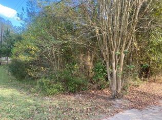 303 Maple Ln, Conroe, TX 77304