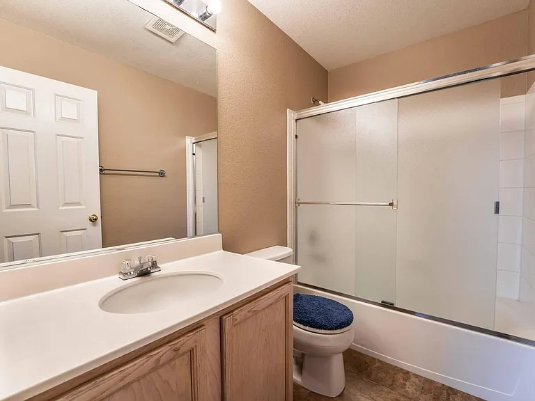 2000 Quartz Cliff St #104 — Photo 27