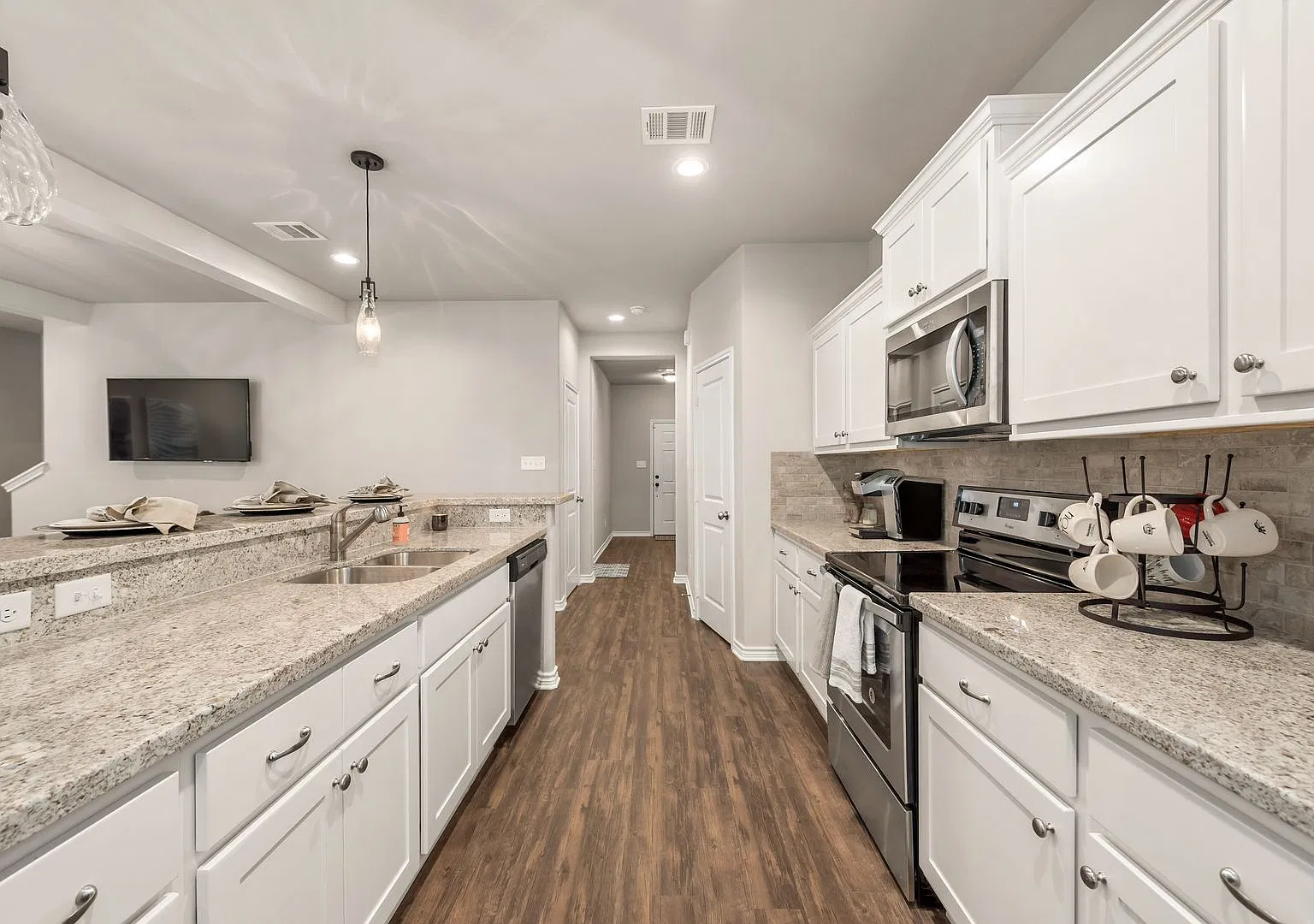 Available August 2027! Solar Panels and EV Charging! Gorgeous 4 Bed, 4.5 Bath Townhome in Pershin... — Photo 4