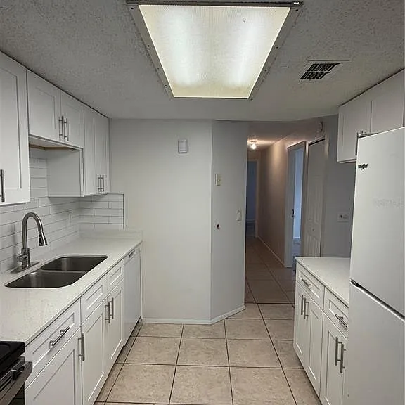 4911 Silver Oaks Vlg #F — Photo 25