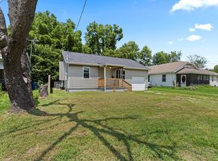 1911 W Thoman St, Springfield, MO 65803