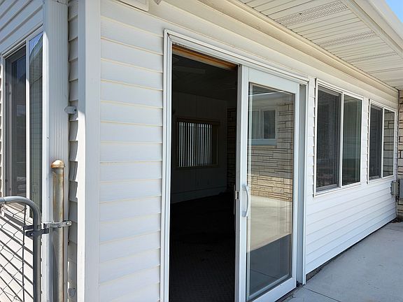 3rd image of 1202 Bel Aire Rd.