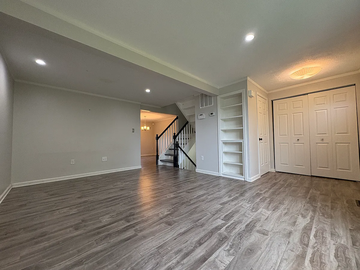 Building Photo - 6613 Haydown Ct
