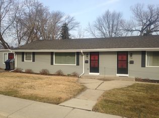 532 Van St, Elgin, IL 60123