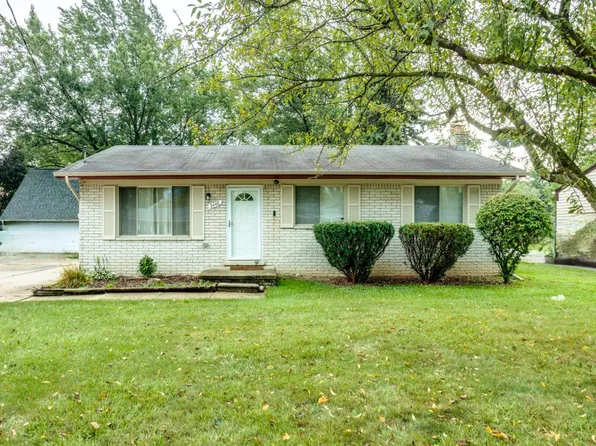 2448 Oakcrest Rd, Sterling Heights, MI 48310