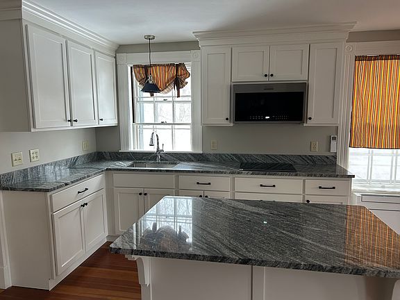 3rd image of 297 Main St #8