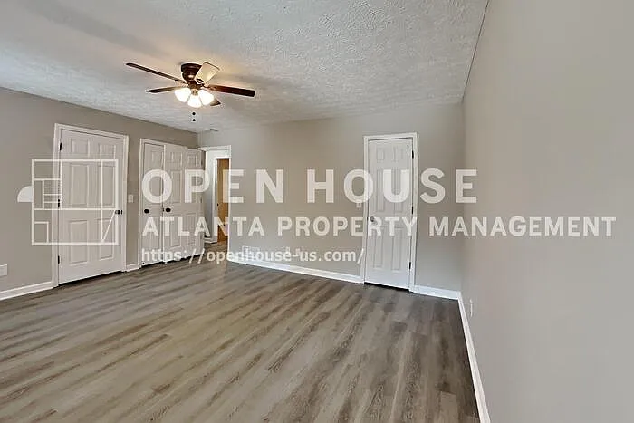 798 Brownlee Ln — Photo 8