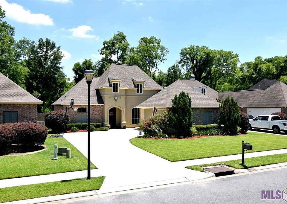 1st image of 125 Graces Dr