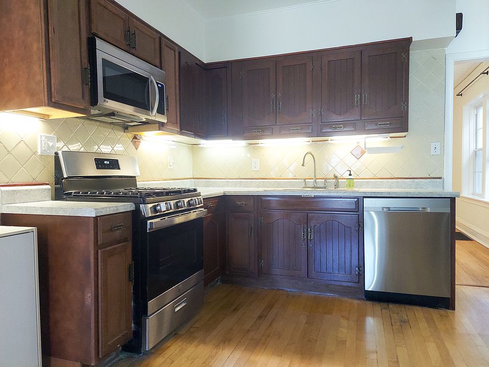 1st image of 3751 N Sacramento Ave #1