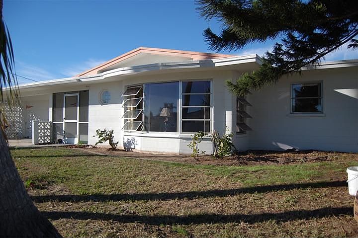 1st image of 561 La Gorce Dr