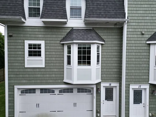 580 Quarry St Unit 18, Quincy, MA 02169