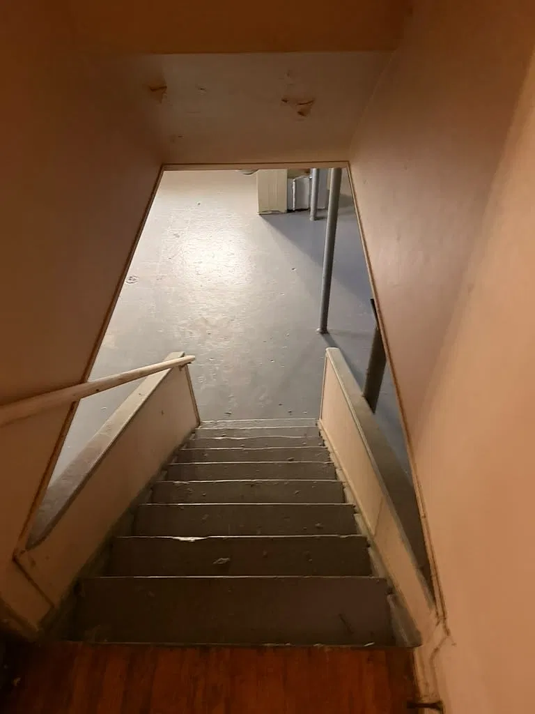 2 bed, 751 sqft, $1,300 — Photo 3
