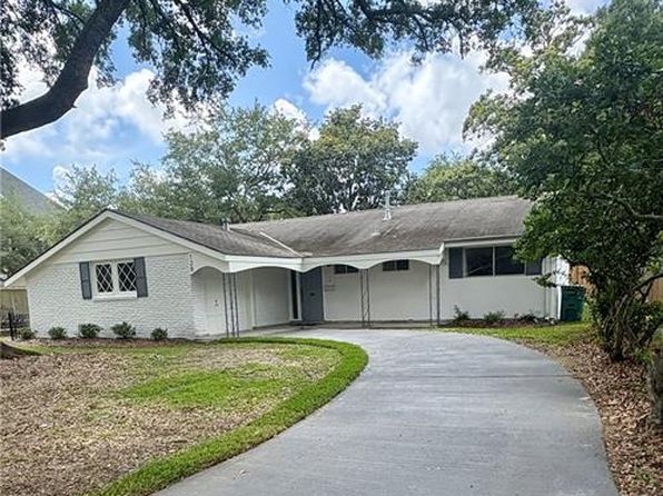 128 Phyllis Ct